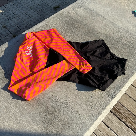 New gorgeous long sleeve swimsuit front zip - Picture 5 of 10